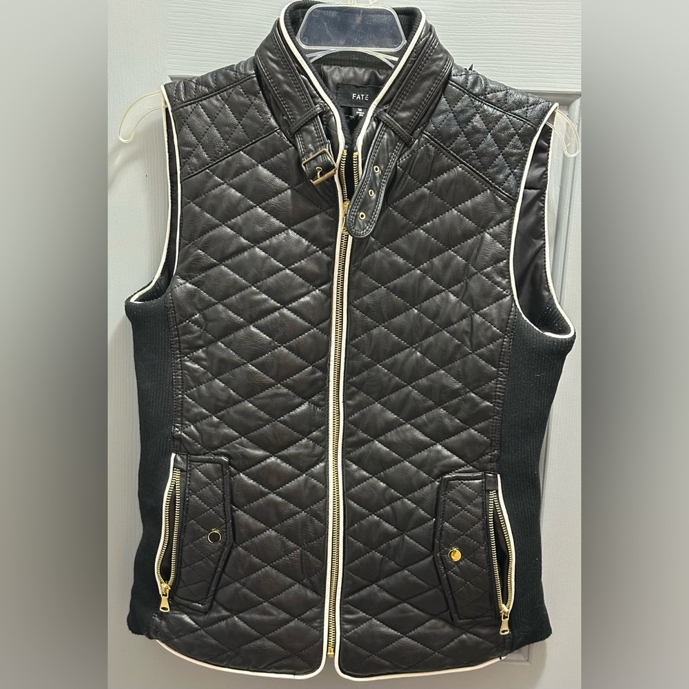 FATE Black Faux Leather White Trim Moto Quilted Vest Gold Hardware Womans Medium